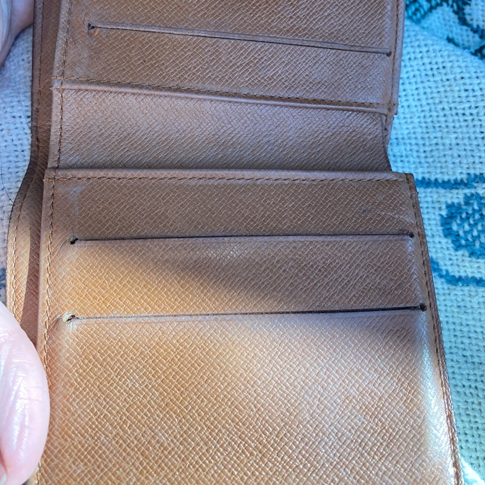 Louis Vuitton Wallet - Picture 4 of 8